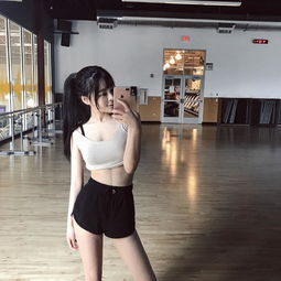 萝莉脸魔鬼身材 健身女神私照曝光