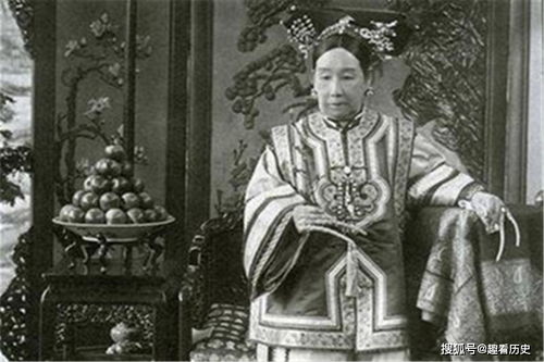 奕劻故事简介：晚清第一贪官 深得慈禧太后的信任(晚明故事简介)