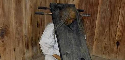 为什么古人在被酷刑时不咬舌自尽?真相唤醒了梦中的人(古人为什么读书)