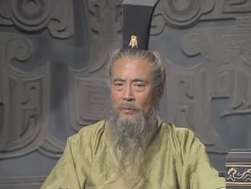 陶谦三让徐州刘备终任徐州牧(陶谦三让徐州给刘备的原因)