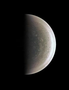 朱诺最新发回的木星照片