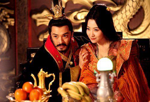 唐太宗霸占杨广妻女：杨广13岁迎娶12岁萧妃 萧妃抛弃到宫外寄养(唐太宗娶了杨广的皇后)