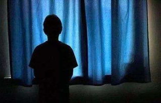 英国12岁少年性侵6岁妹妹 称是受游戏影响(英国少年歌手12岁)