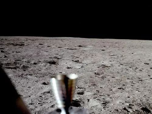阿波罗登月这是一个完整的骗局吗?(阿波罗登月视频)