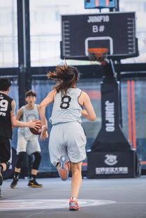 美国女教师涉嫌与未成年学生发生性关系被捕(美国女教师航天飞机)