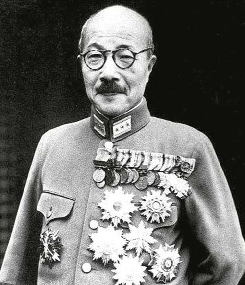 东条英机被判绞刑后,日本人说:不要放过妻子(组图)!(东条英机在哪年被处绞刑)