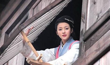 因饰演潘金莲一炮走红,一婚嫁给1米侏儒,二婚却嫁给2米巨男!