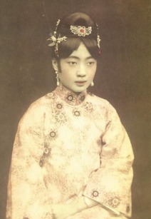 老太监回忆起皇后婉容的私密(深宫回忆皇后攻略)