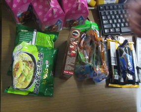 怎么装?女超市偷东西 三桶食用油通常连塞在身体上(超市鸡蛋怎么装)