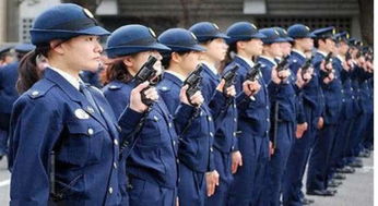 20多岁女警察同时与同一警察局的7名男同事交往
