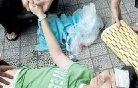 人在猝死前有3个奇怪信号,身体不止一次提醒你,不要放纵!