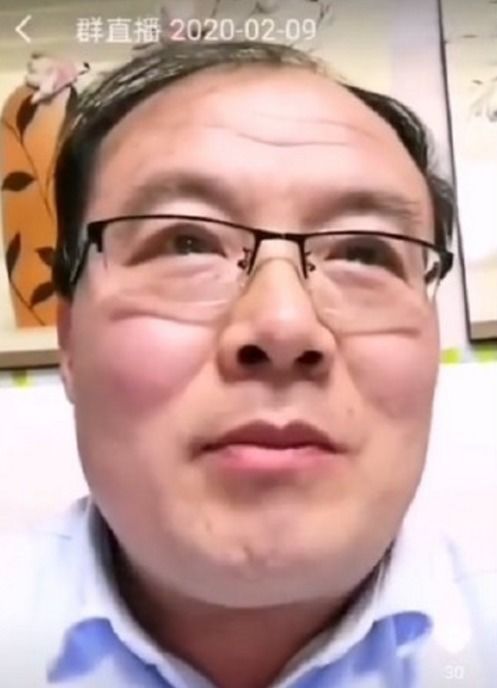 中年男教师直播美容开满级(中年男教师发型)