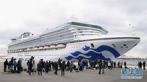 19日钻石公主第一批约500名未被感染的乘客首次下船(钻石公主泰国电视剧)
