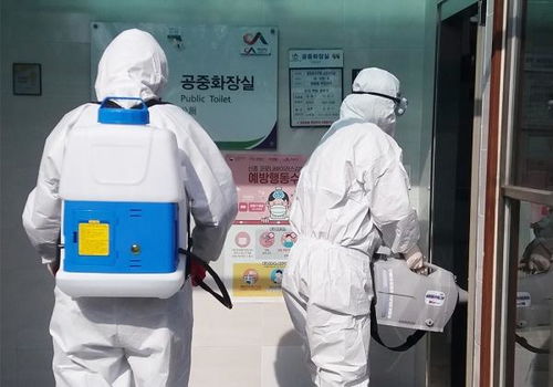 韩国累计新冠肺炎确诊病例突破3000例(全球累计新冠肺炎)