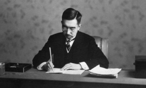 在日本投降的那一刻,无数中国人为此流泪,奋斗了14年的中国人(日本投降是哪一日)
