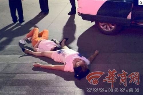 女子用头撞玻璃,瞬间栽了进去(头撞到玻璃上起包怎么办)