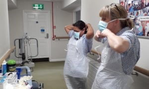 英国新冠肺炎确诊死亡人数超1万人(在英国确诊新冠肺炎怎么办)