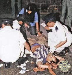 抢劫珠宝,枪击警察,混入香港贼王,这个作恶无数的悍匪又要出狱