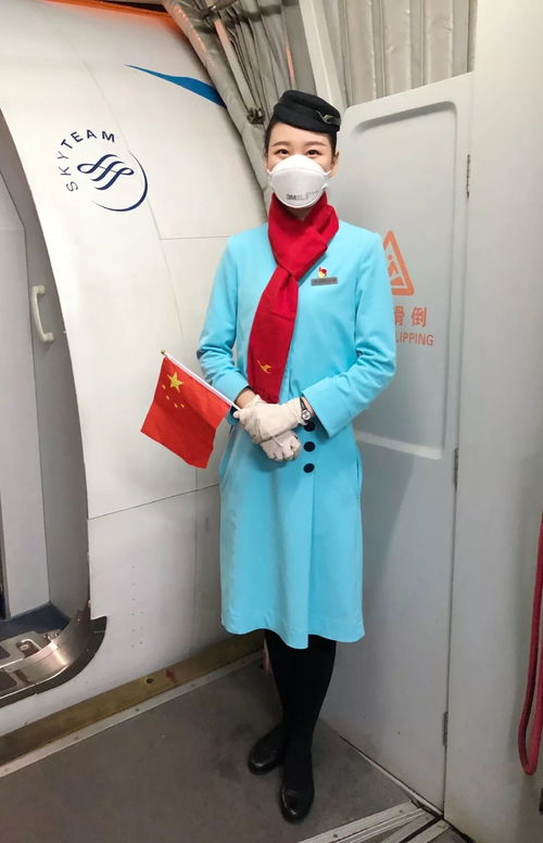 102名医护人员增援武汉 飞机上湖北空姐的行为让人哭泣(42000名医护人员驰援)