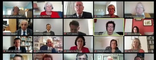 英国卫生官员视频会议闹乌龙:偷骂同事忘关麦(英国卫生大臣视频)