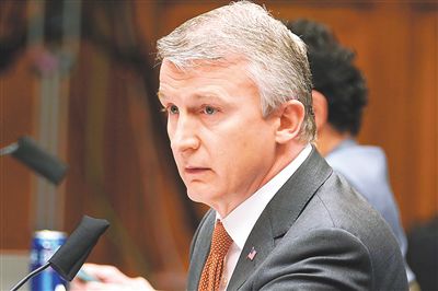 美国卫生部“吹哨人”里克·布莱特揭露政府内部的失职后(美国新冠吹哨人死亡)