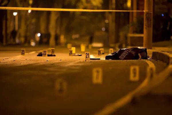 阿拉巴马发生夜间枪击事件 造成7人死亡