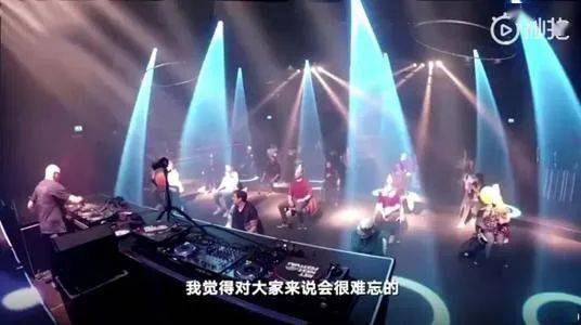 意大利疫情恐惧症 保持行人安全距离,不要走斑马线(疫情恐惧症不敢出门)