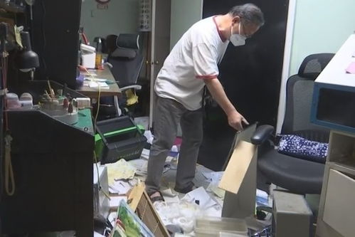 店里一片狼藉 老板娘全身多处受伤