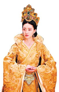 让我们从第三开始。剧名《云画月光》主演是新一代演员,大家都很