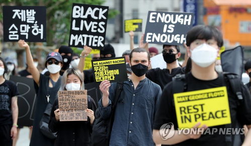 美警方冲撞示威者：反种族歧视抗议演变成暴力事件