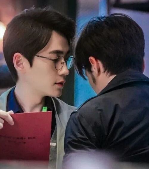 哪些男明星勇敢地坦言出柜呢?(有哪些男明星)