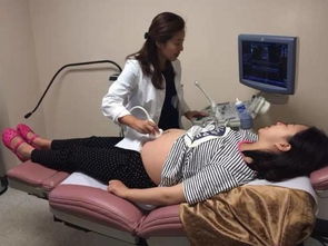 孕妇在医院门口站着生出孩子 警察走近后,惊呆了(孕妇在医院门口流产)