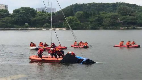 贵州安顺公交车坠湖已经一天多了(贵州安顺公交车坠江事件)