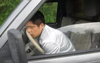 司机在车里睡觉,一睡就醒不过来(滴滴司机躺车里睡觉)