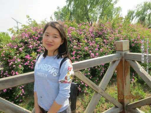 许多女大学生合租副主任的房子 搬开柜子后,我发现可怕的一幕