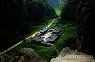 重庆武隆人行道倒塌两人受伤(重庆武隆人行道垮塌两人受伤)