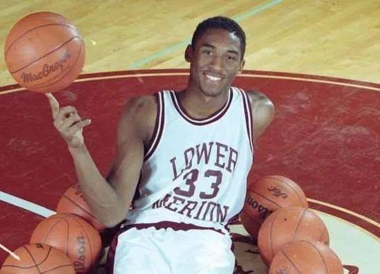 NBA科比·布莱恩特入选2020年费城体育名人堂(nba从科比退役开始)
