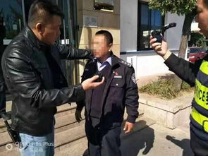 男人三伏天穿三条裤子,说不热 警察伸手一检查他瞬间翻脸