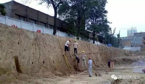 只听水泥罐爆炸,水泥灰喷射整条街,周围男女老少瞬间全变泥人面(水泥罐爆炸裂变)