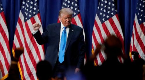 特朗普正式提名为2020年共和党总统候选人(特朗普提名巴雷特)