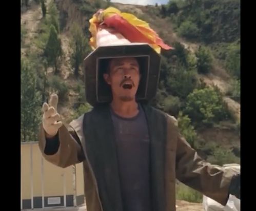 赞美梦想!80后农民工热爱读诗自学播音腔,自创砖为你读诗工地(赞美梦想的段落)