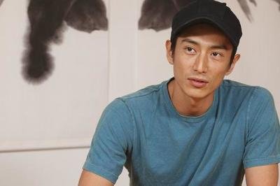 知名男星伊势谷友介吸毒被警方逮捕