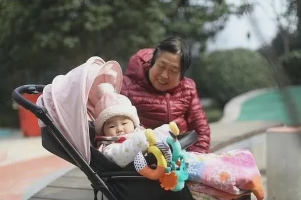 女人要不要生二胎(男人问女人要不要二胎)
