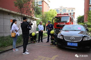小区火通道堵塞消防车进不去 消防队员的动作得到了好评(小区逃生通道堵塞)