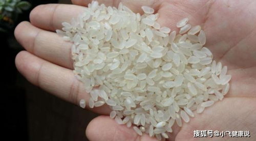走廊里的女人长虫米,邻居奶奶帮忙筛虫子