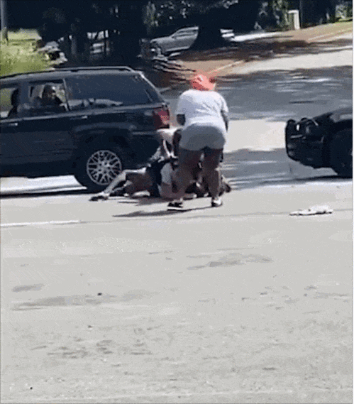 骂枪手畜生之后,特朗普再次推:如果中枪警察死了,他们将被判死