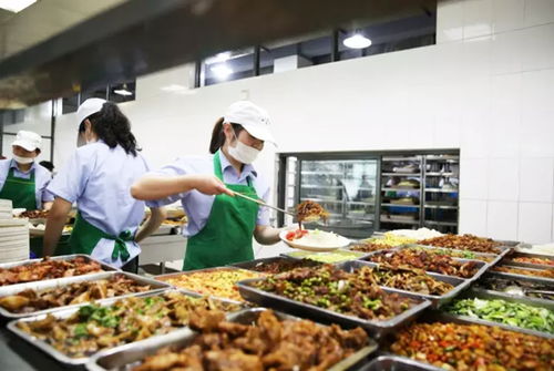 四川大学食堂开火锅窗:人均30(四川大学望江校区食堂)