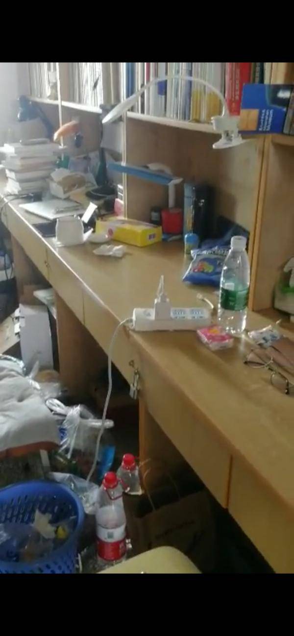 南京某大学生宿舍死亡 警方已介入调查(南京大学生宿舍摔死)