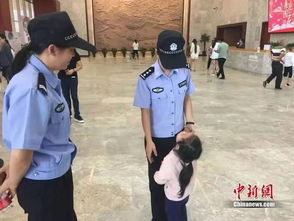 54岁的警察坐在椅子上 桌上的执法记录仪悄悄地拍下了这一幕(54岁警察殉职)