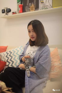 女作家被导演强搂 9月27日晚,微博名称昔央